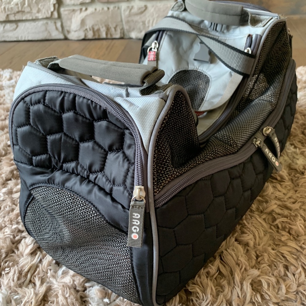 Argo pet travel carrier